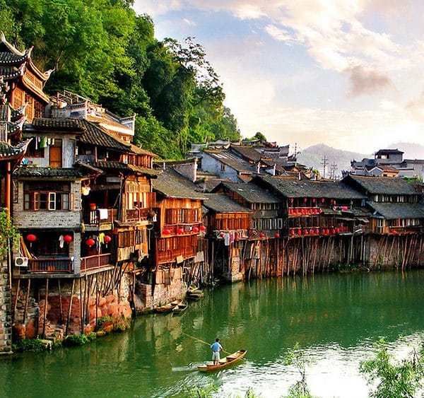 TRUNG QUỐC: NGHI XƯƠNG - TRƯƠNG GIA GIỚI - PHƯỢNG HOÀNG CỔ TRẤN