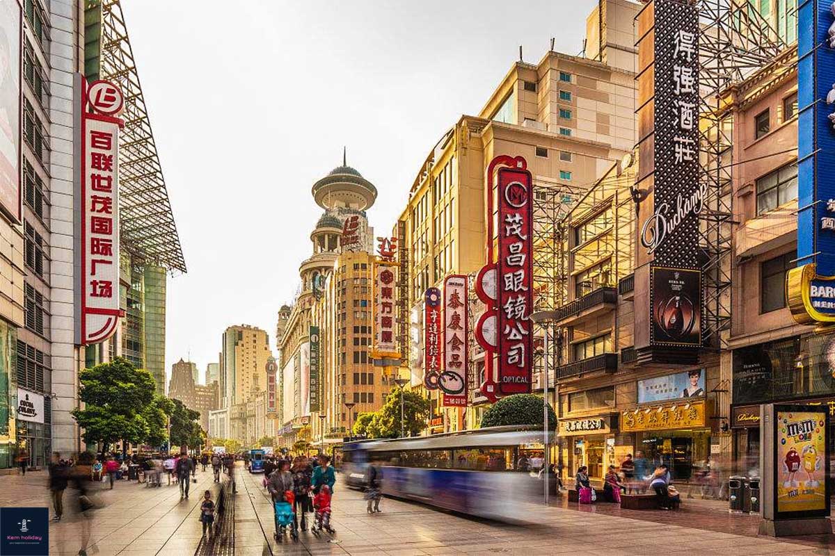 Đại lộ Nam Kinh – Thiên đường mua sắm và ẩm thực giữa lòng Thượng Hải