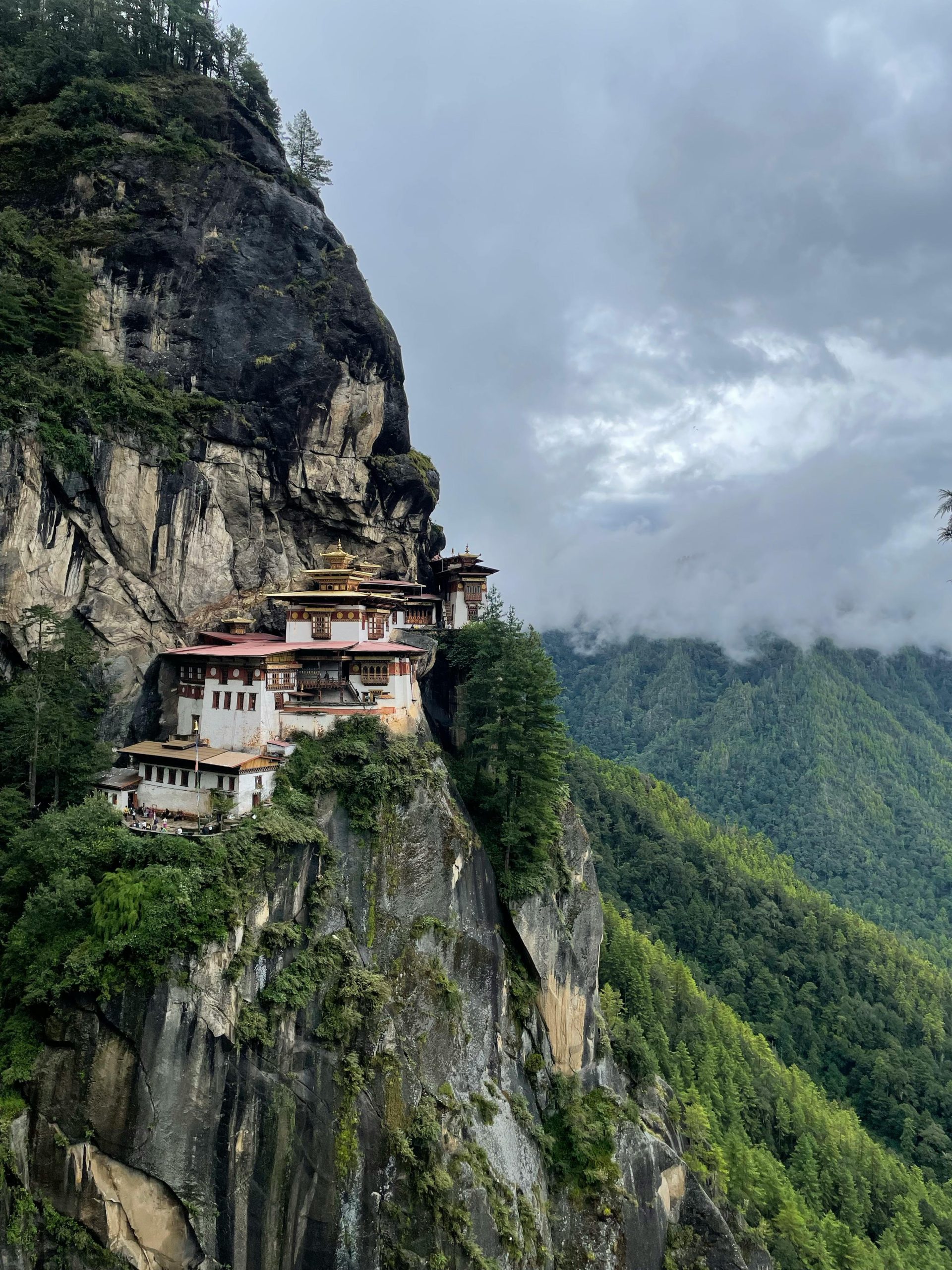 [ BHUTAN ] KHÁM PHÁ VƯƠNG QUỐC HẠNH PHÚC GIỮA DÃY HIMALAYA